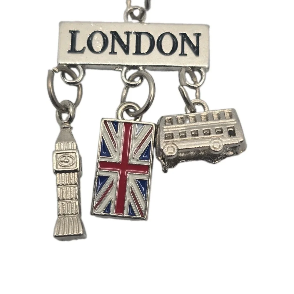 Vintage London Charms Key Chain Souvenir Key Ring A1-13